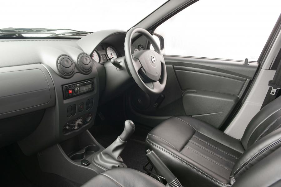  Nissan NP200 Stealth 2015 года  (фото 16 из 16)